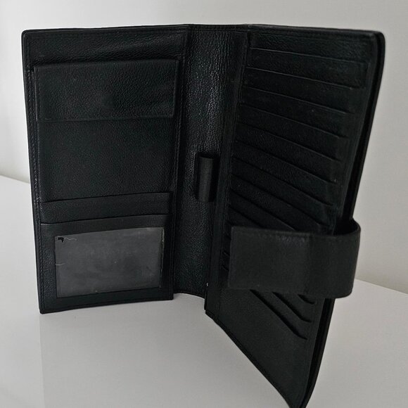 BULGARI BI-FOLD CARD HOLDER- AUTHENTIC! - Picture 8 of 13